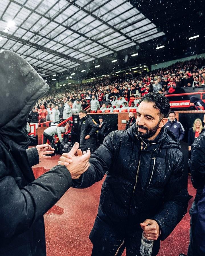 的一些让人, 等记者的报, dingy 的一些让人, 等记者的报, dingy