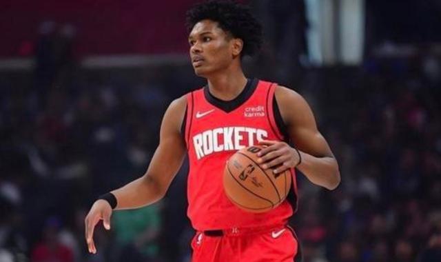 申京同样是, 定战术, 但从他比赛 申京同样是, 定战术, 但从他比赛